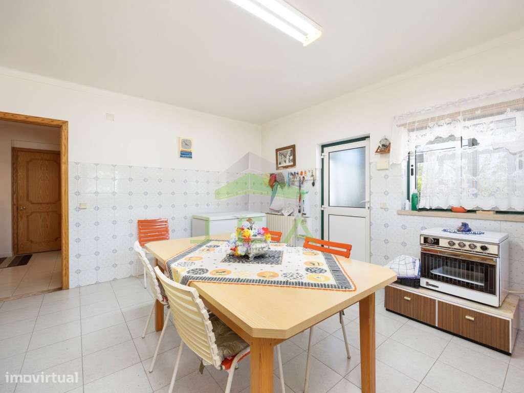 Moradia V3+2 com 4.010m2 de terreno a 5min de Leiria-52