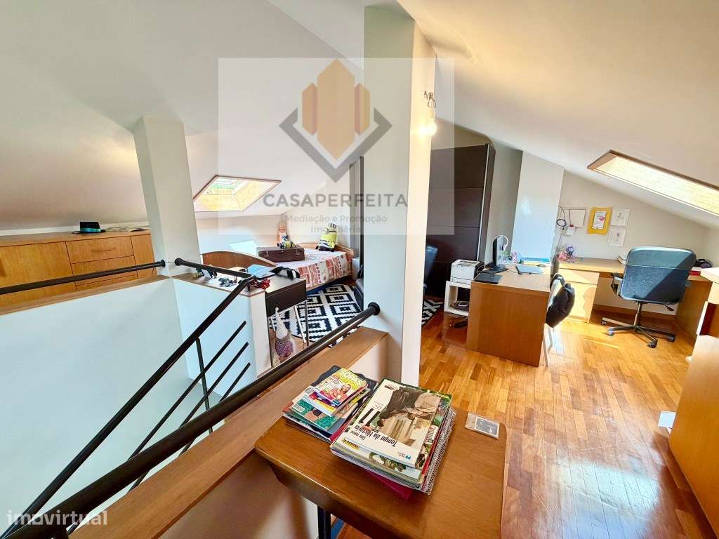 Luminosa Moradia T3+1 de 4 Frentes com Jardim, Escritório e Anexo -...-27