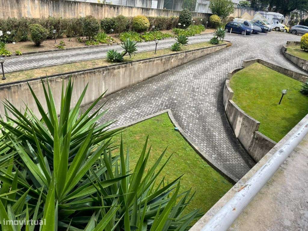 Excelente Apartamento T3 com Terraço em Condomínio Fechado-29