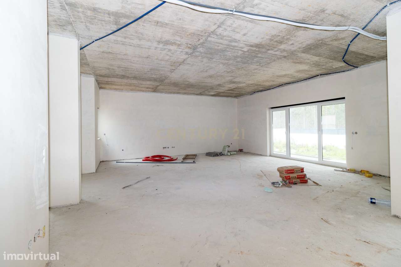 Moradia Térrea T4, em fase final de acabamento -Rio Maior - Grande imagem: 5/31