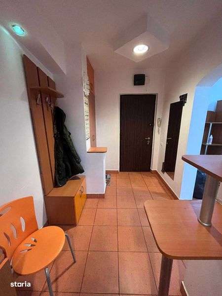 Vand apartament 2 camere