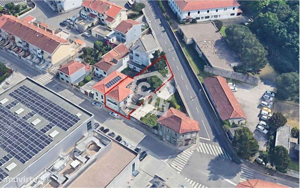 Moradia T8 + Terreno 421m2 com PIP aprovado-1