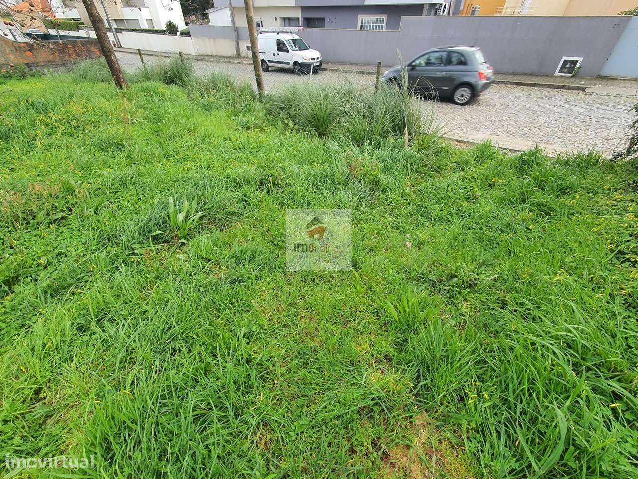 Lote com 600 m2 para moradia 4 frentes, a 6 min. da praia-11