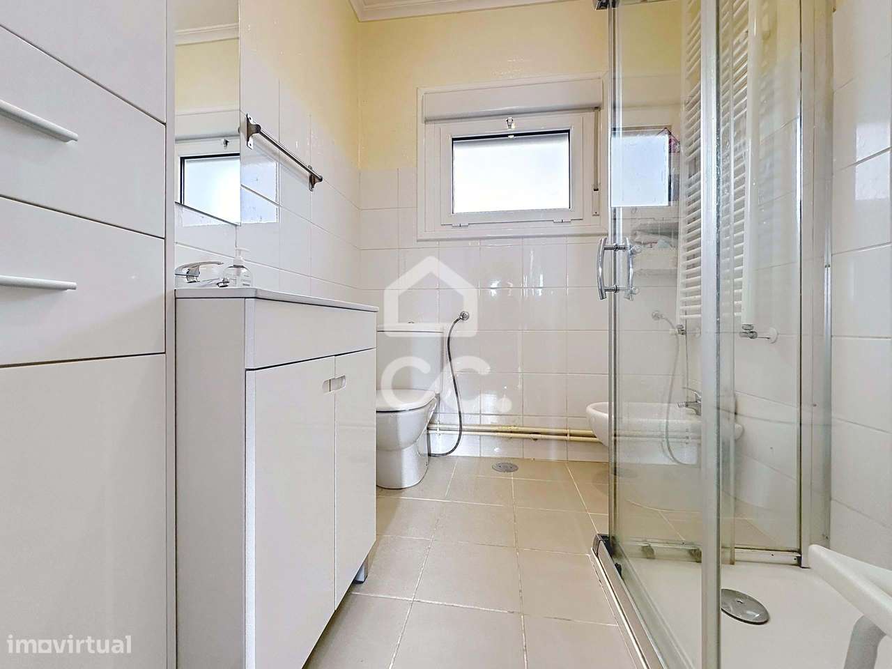 Moradia isolada com quatro quartos , logradouro, garagem , na periferi-23