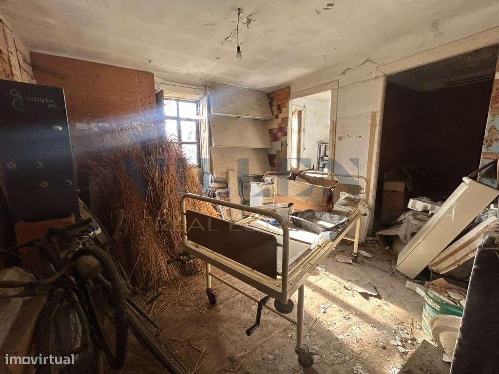 Moradia para Restaurar com 2.590 m² de Terreno, Privacidade e Excel...-28