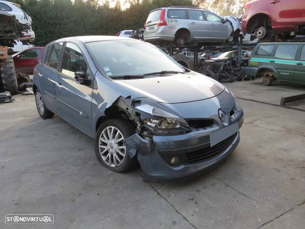 Renault Clio III 1.5 DCI (86cv) de 2006 - Peças Usadas (8160) - 1