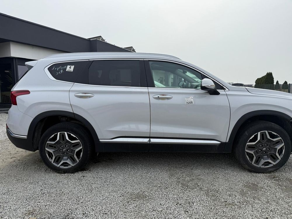 Hyundai Santa Fe IV 1.6 T-GDI HEV Executive 2021