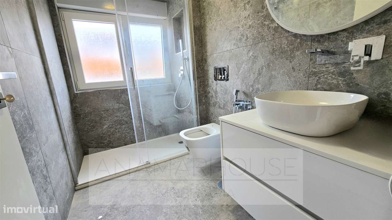 T2 remodelado primeiro andar com varanda, Mina de água, Amadora,Lisboa - Grande imagem: 4/23