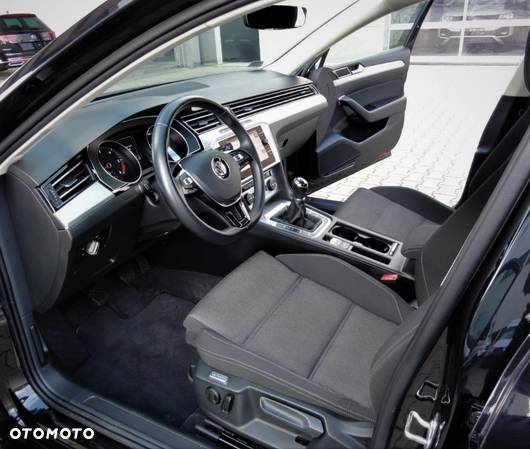 Volkswagen Passat 2.0 TDI BMT Comfortline - 13