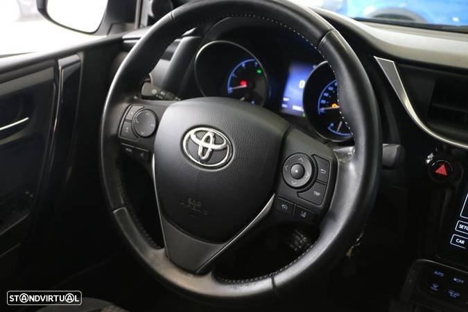 Toyota Auris 1.4 D-4D Com. +P.Techno+P.Sport - 23