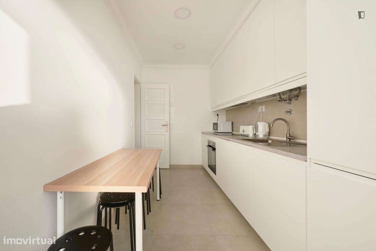 Quarto - localizado em Arroios Lisbon - Grande imagem: 3/12