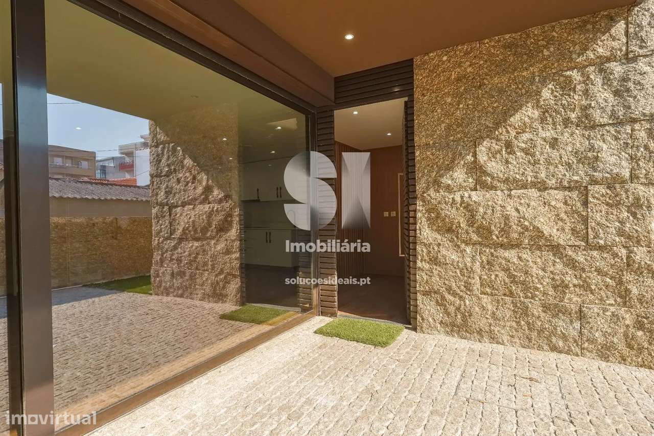 Moradia em Banda T2 - Grande imagem: 2/20