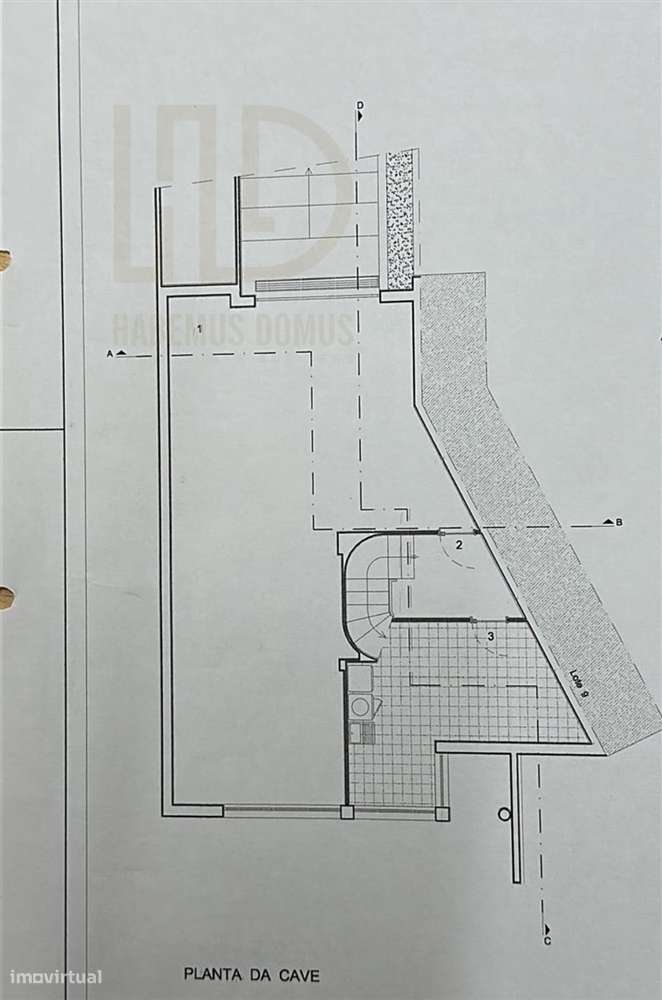 Moradia T3+1 de Luxo com 405m2 , renovada e Independente a 200 Metros-53