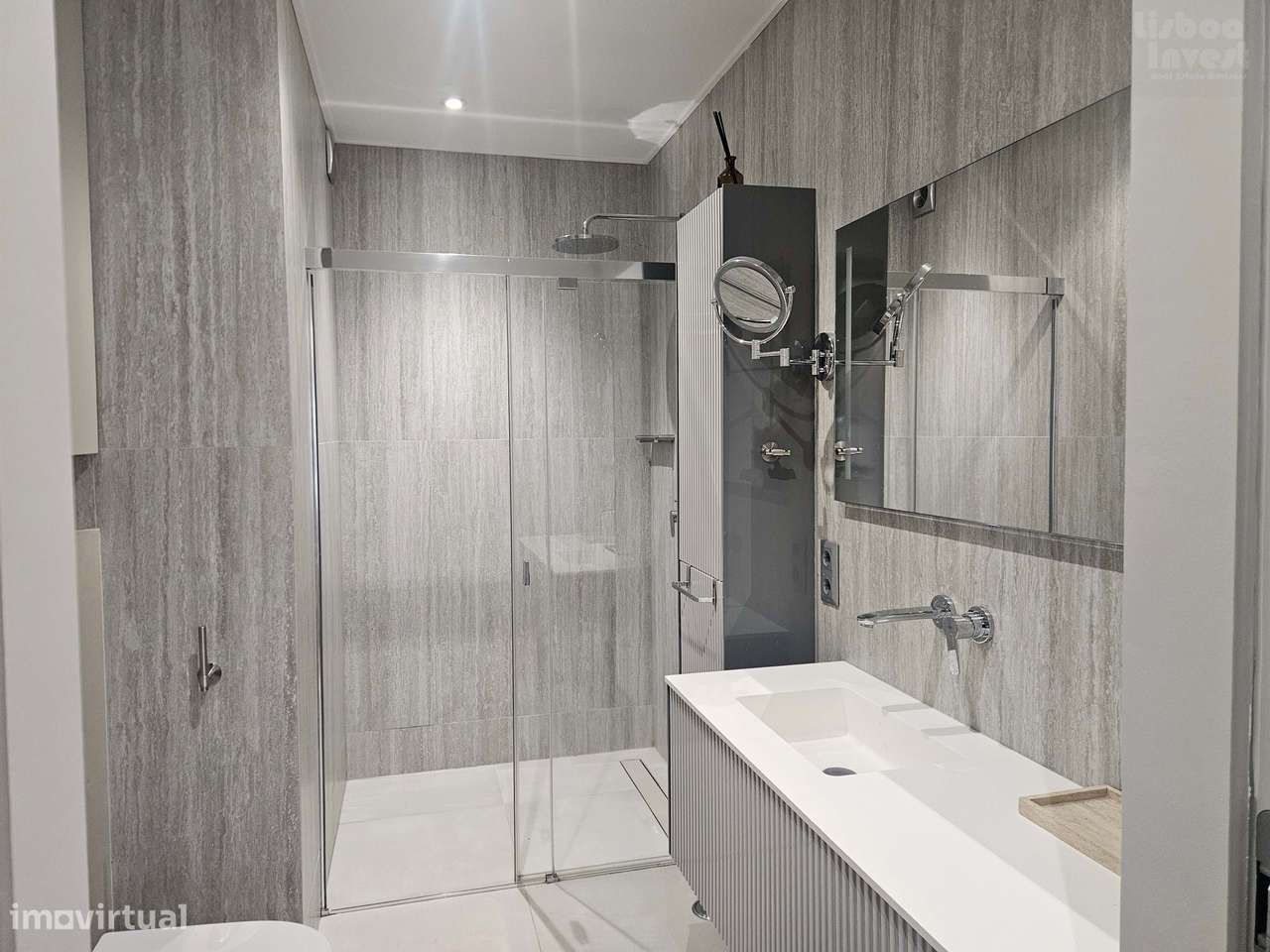 Vendo T2 Completamente remodelado Cascais-13