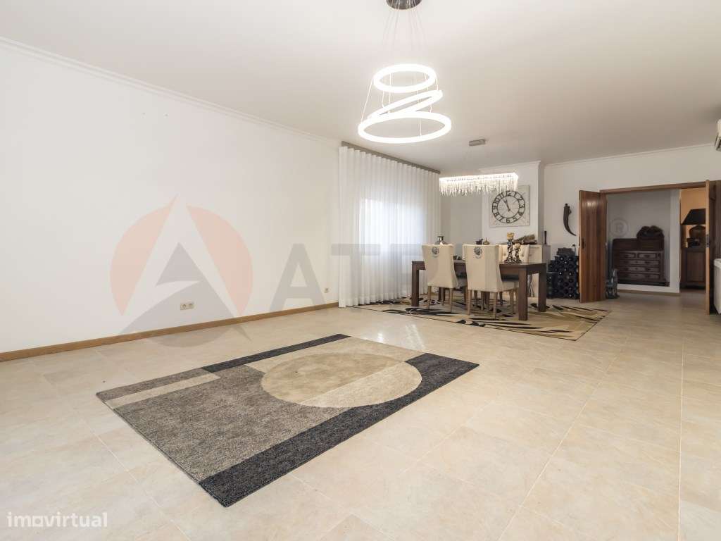 Exclusiva Moradia T6 com Quintinha, Piscina e Elevado Potencial de ...-11