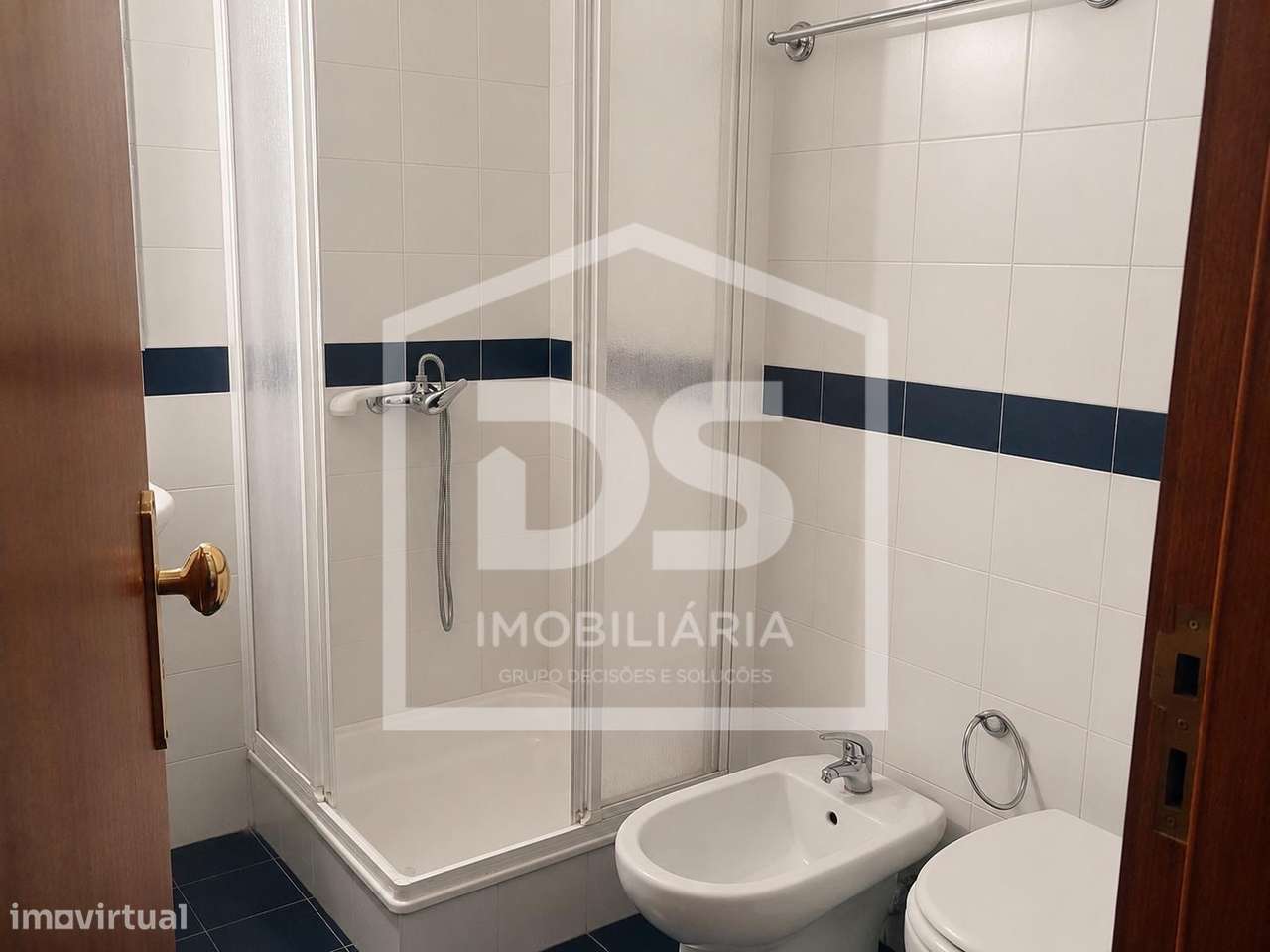Moradia T4 Premium com Terraço e Garagem - Godim-21