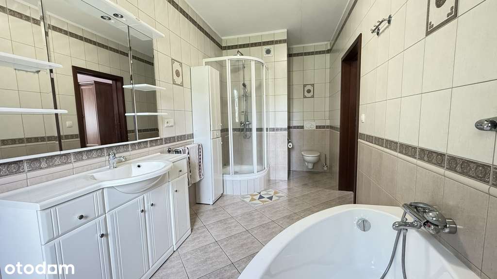 Duża działka, 4 pokoje, ogród i garaż, ul.Rybna-19