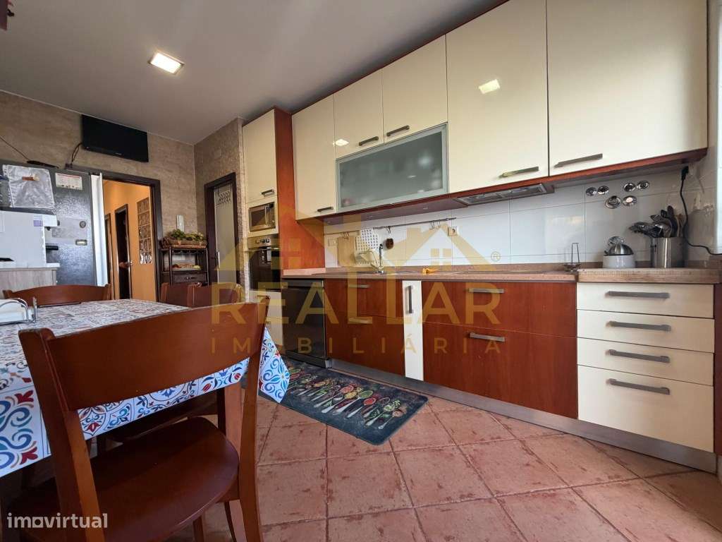 Andar Moradia T3+1 Renovado na Póvoa de Varzim - Grande imagem: 4/25