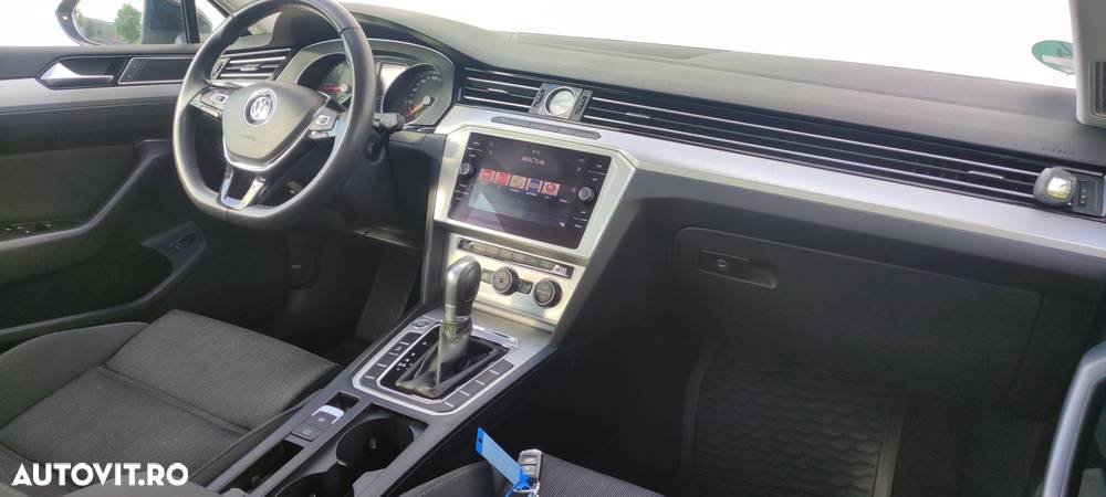 Volkswagen Passat Variant 2.0 TDI DSG Comfortline - 15