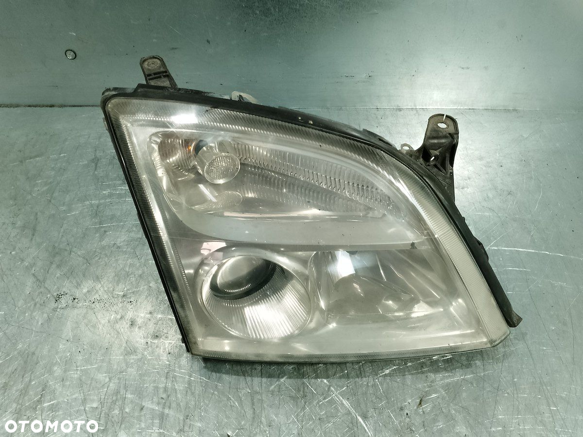 LAMPA PRAWA PRZÓD OPEL VECTRA C 155888-00 - 2