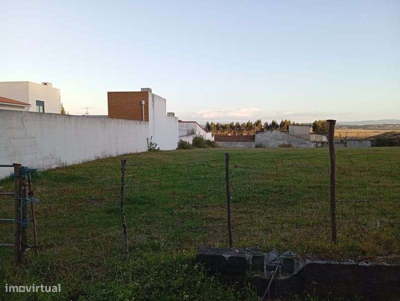 Terreno de construção ao lado da nacional 111 - Grande imagem: 4/10