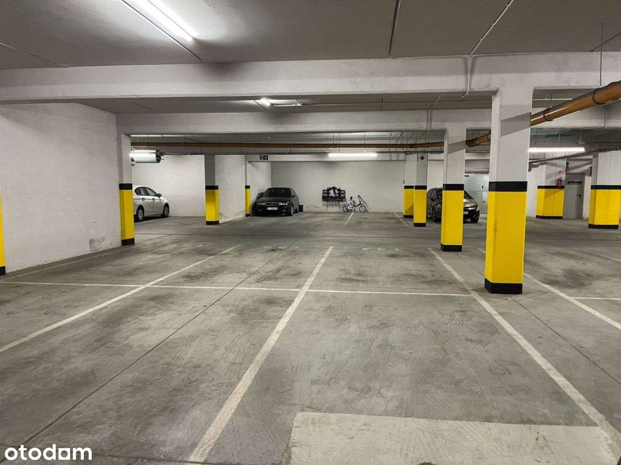 2pok sprzedaż umeblowane garaż Podolany-8