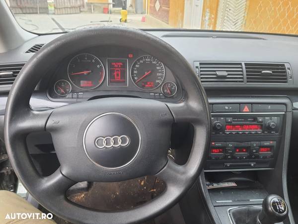 Audi A4 1.6 - 7