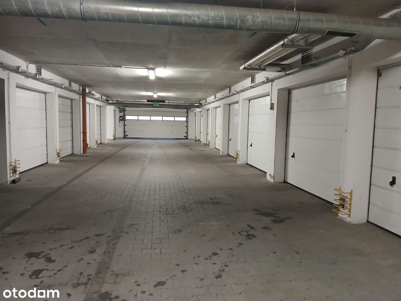 Garaż, Węglinek, ul. Kryształowa 7-2