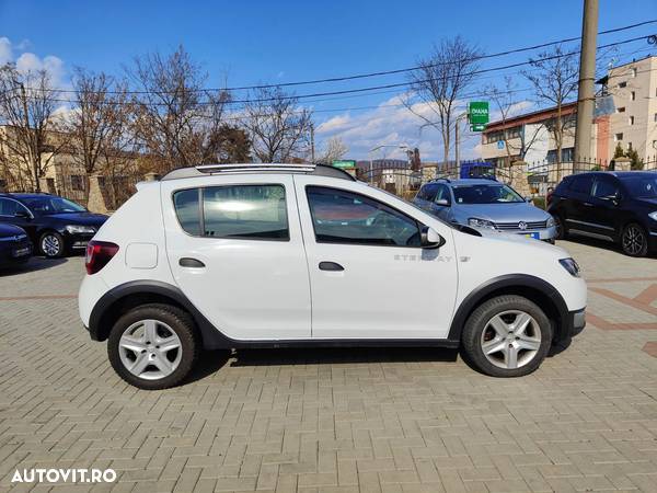 Dacia Sandero Stepway TCe 90 Prestige - 3