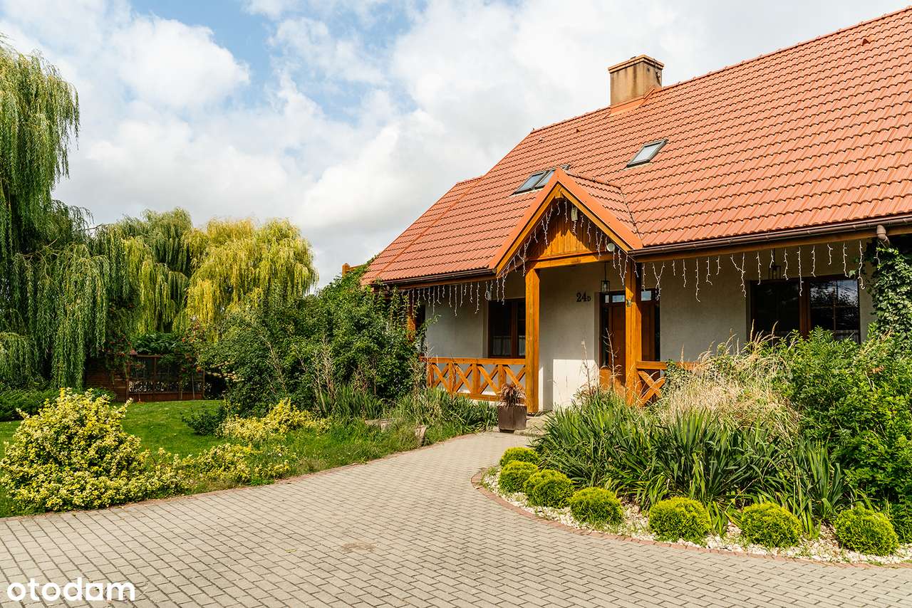 Wyjątkowy dom z duszą | 4038 m² działki | Stajnia i piękny ogród-1