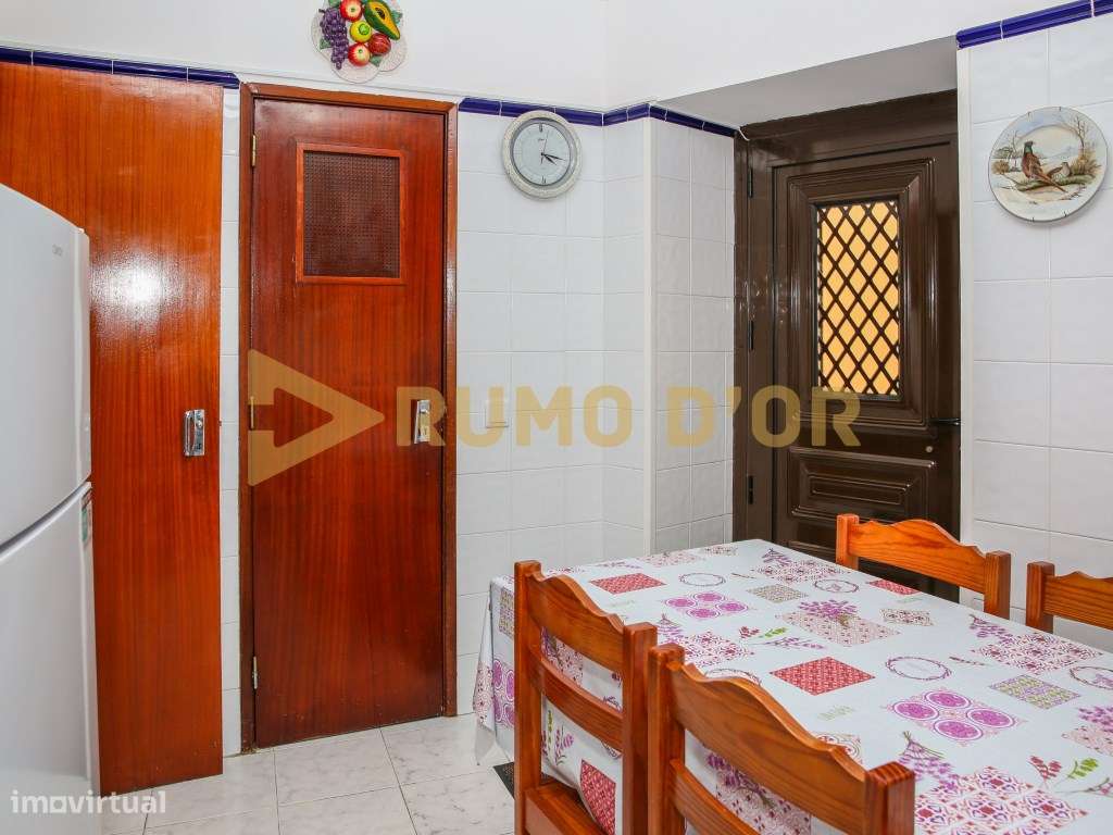 Moradia T2 - Centro de Alenquer - Luminosa e Pronta a Habitar-11