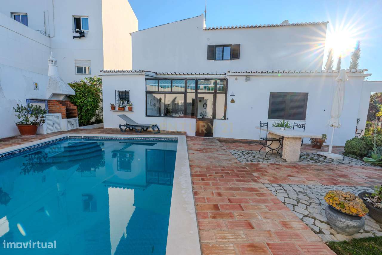 Oportunidade Rara: Moradia com Piscina e 3097m² de Terreno em Almancil-54
