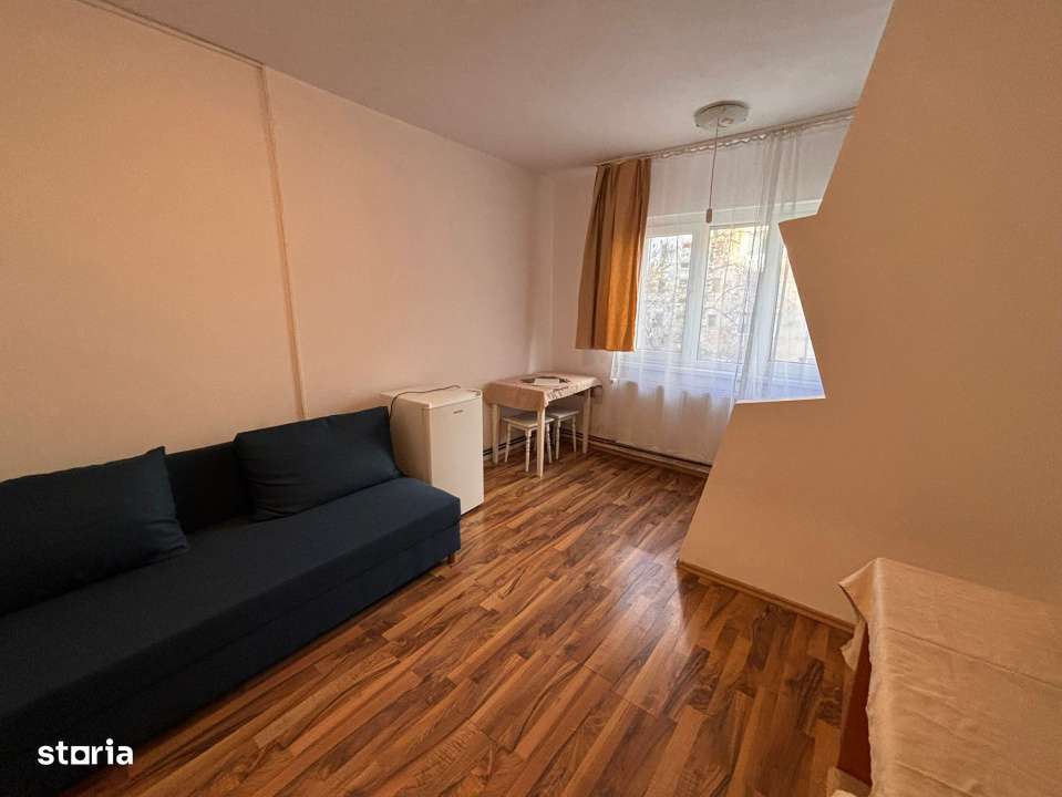 Garsoniera 22mp, etaj 1-zona Tractorul-3