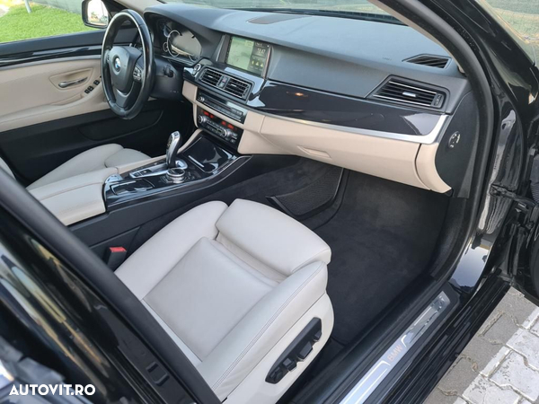 BMW Seria 5 525d Touring Aut. Luxury Line - 9