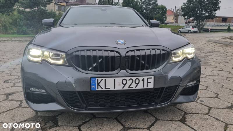 BMW Seria 3 330i M Sport sport - 8