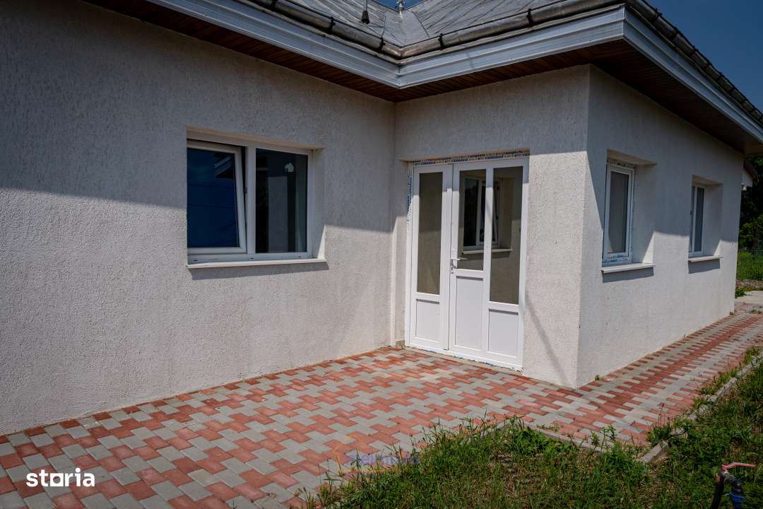 Casa renovata, spatiu pentru familie si gradina - Moinesti-6