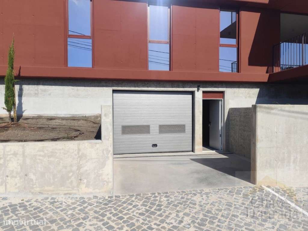 Apartamento T2 com 100m2 novo no Areeiro-22