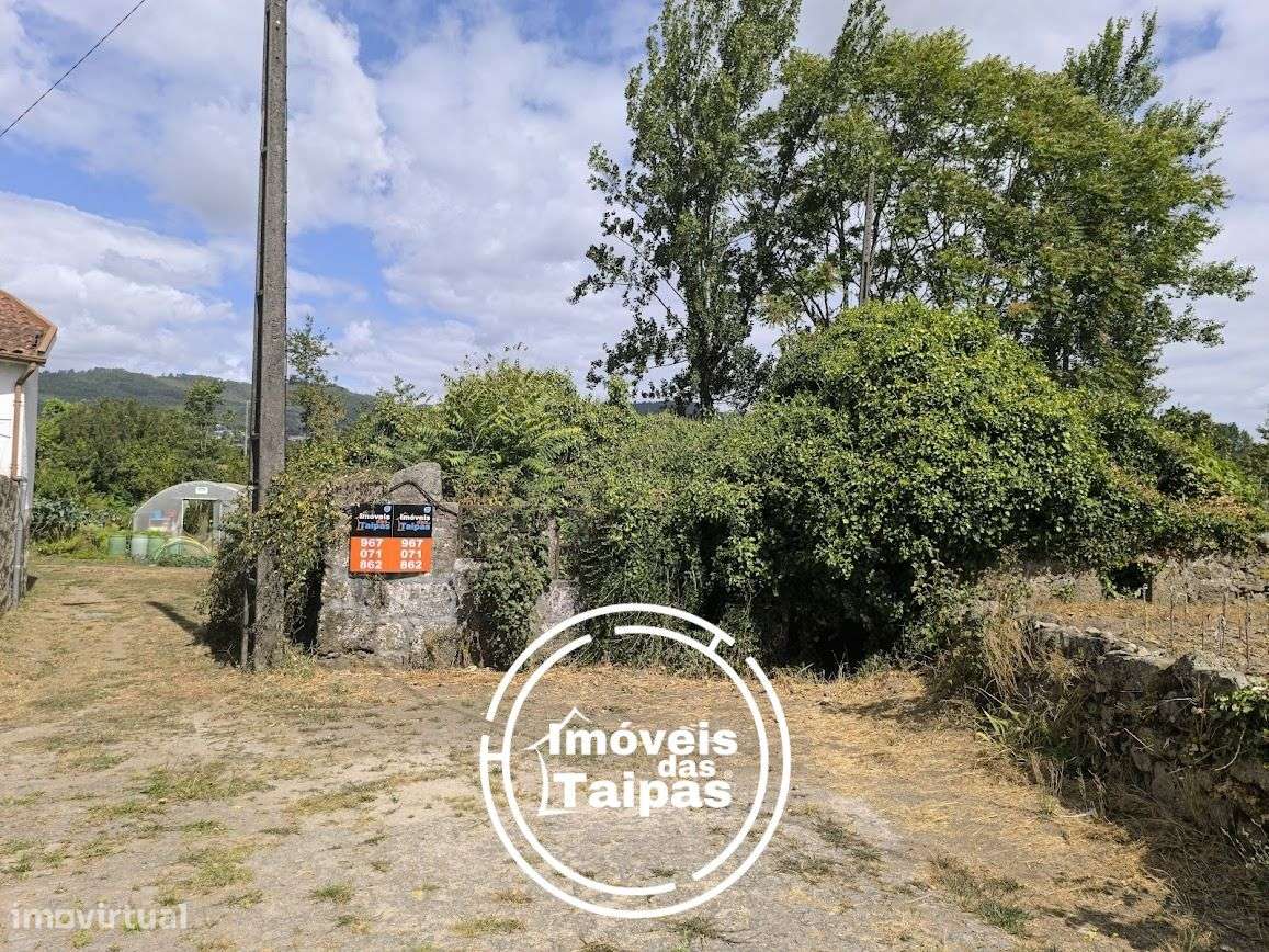 Vende-se Ruínas em Sande, Guimarães-3