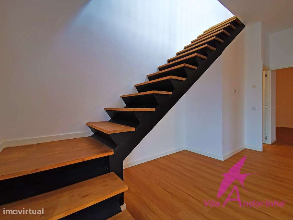 Moradia T2 Duplex no centro de Caminha-12