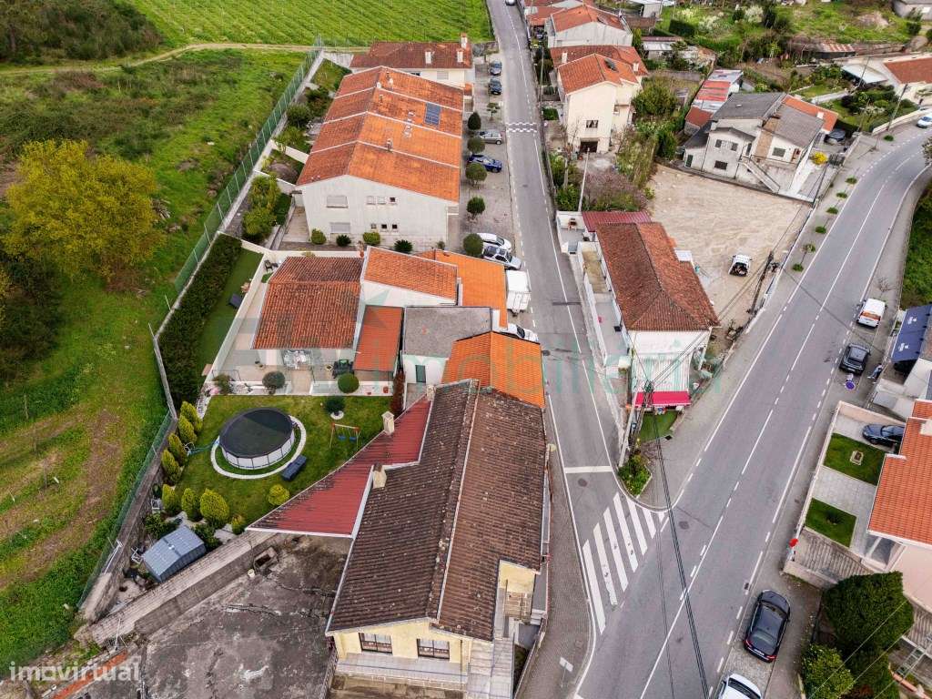 Moradia T2 + Moradia T1 Excelente Oportunidade de Investimento-48
