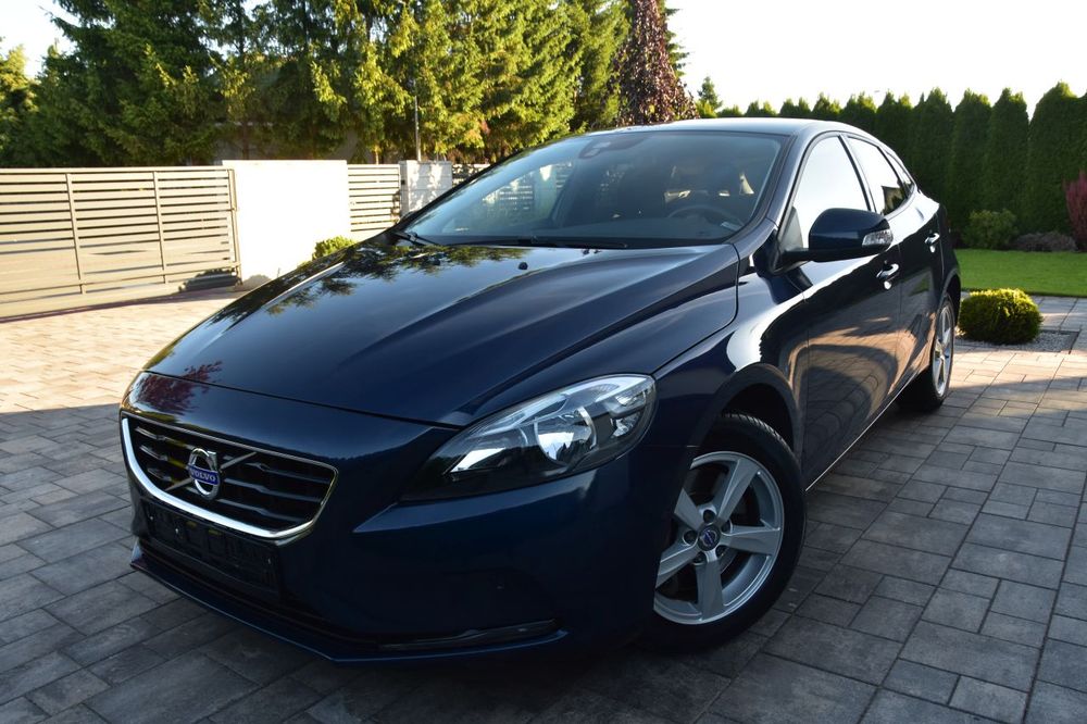 Volvo V40 II D4 Drive-E Momentum 2015