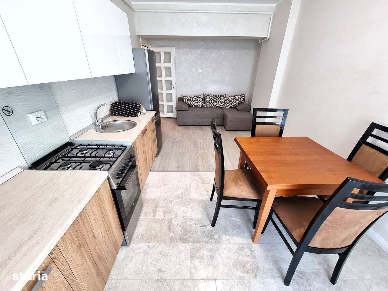 Apartamemt 2Cam OpenSpace Royal Town Etaj 1 48MP - Imagine principală: 3/8