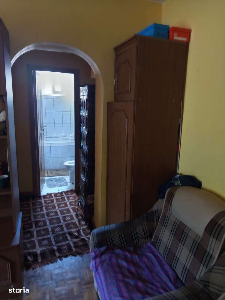 Apartament 2 camere – complet mobilat – Str. Eroilor, Brezoi - Imagine principală: 1/8