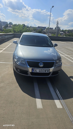 Volkswagen Passat 2.0 TDI DPF Comfortline - 2