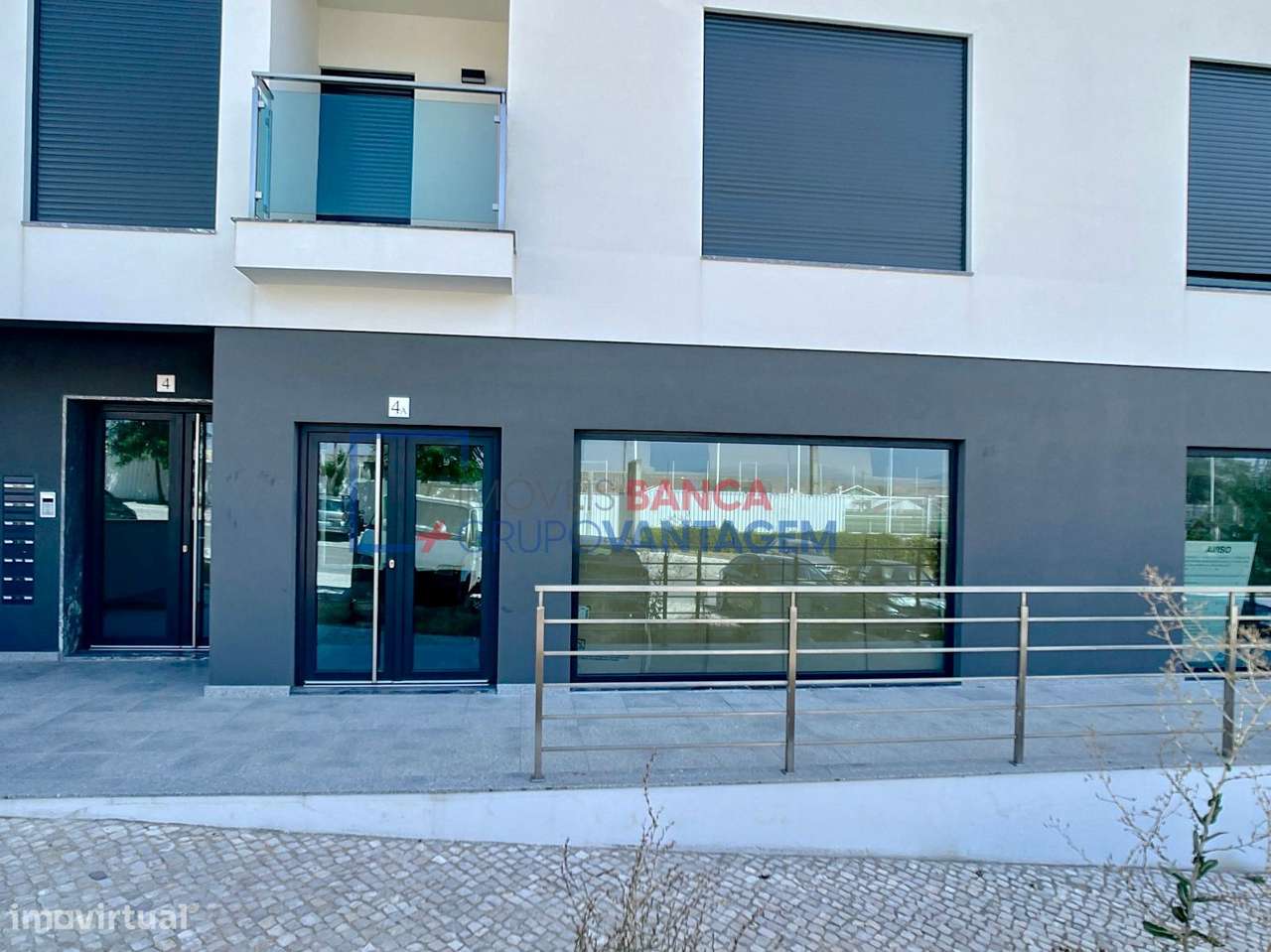 Loja para Venda em Santo Antão do Tojal  47,10 m² + Arrecadação - Grande imagem: 2/13