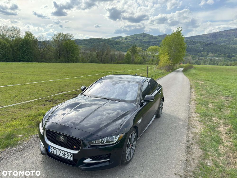 Jaguar XE