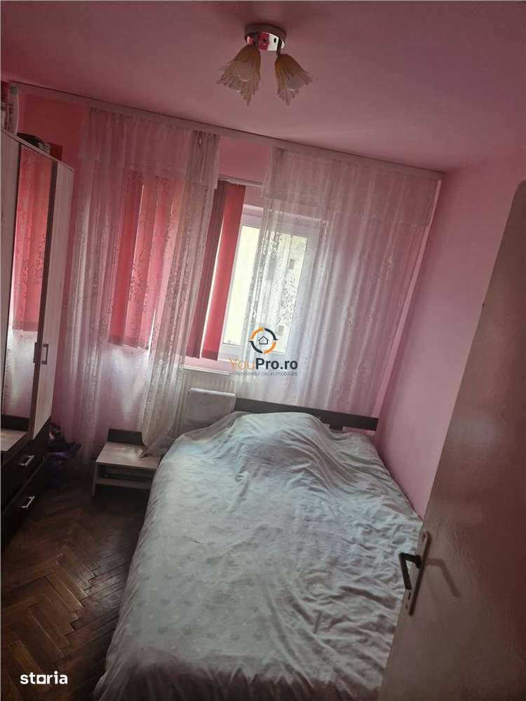 Apartament 3 camere semidecomandat  Girocului - Imagine principală: 4/13