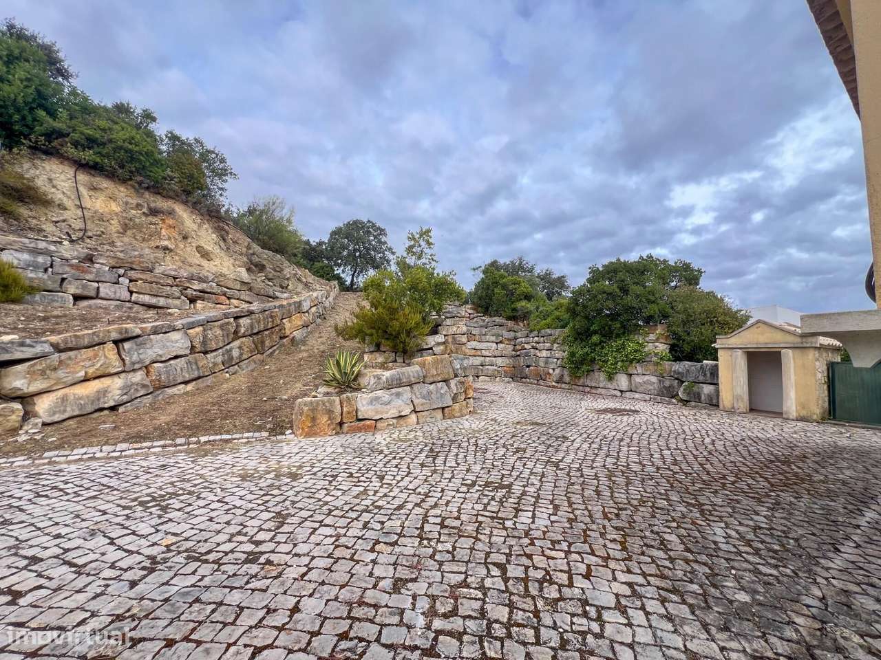 Moradia T4  com Piscina – Um Projeto à Sua Medida-16