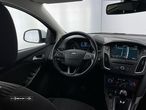 Ford Focus 1.0 EcoBoost Titanium - 34