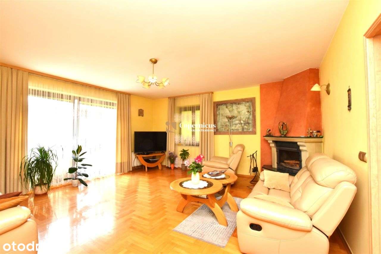 Niezwykły dom wolnostojący w otoczeniu lasu - Pełny obrazek: 4/14